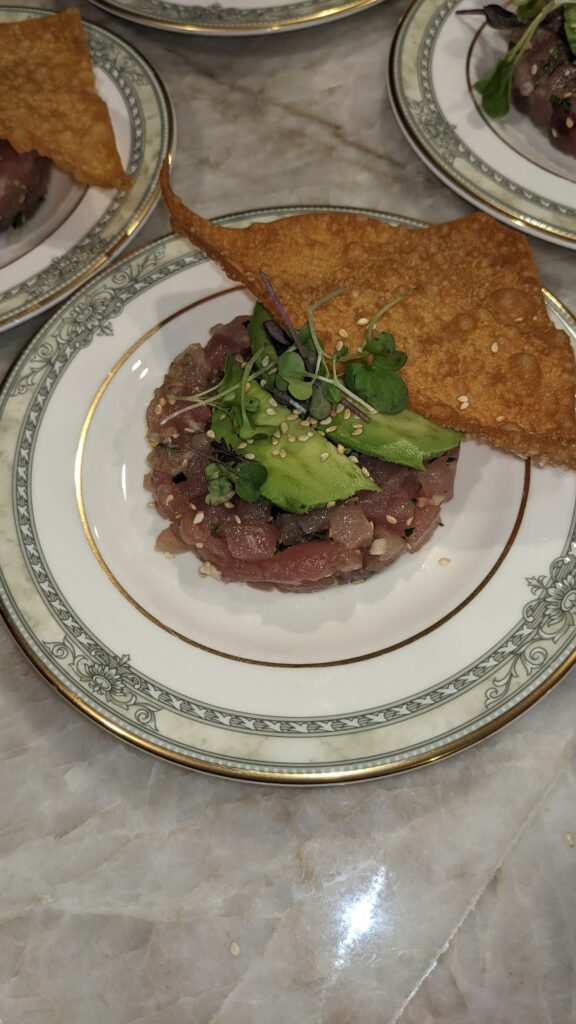 Tuna Tartare w/ Wonton